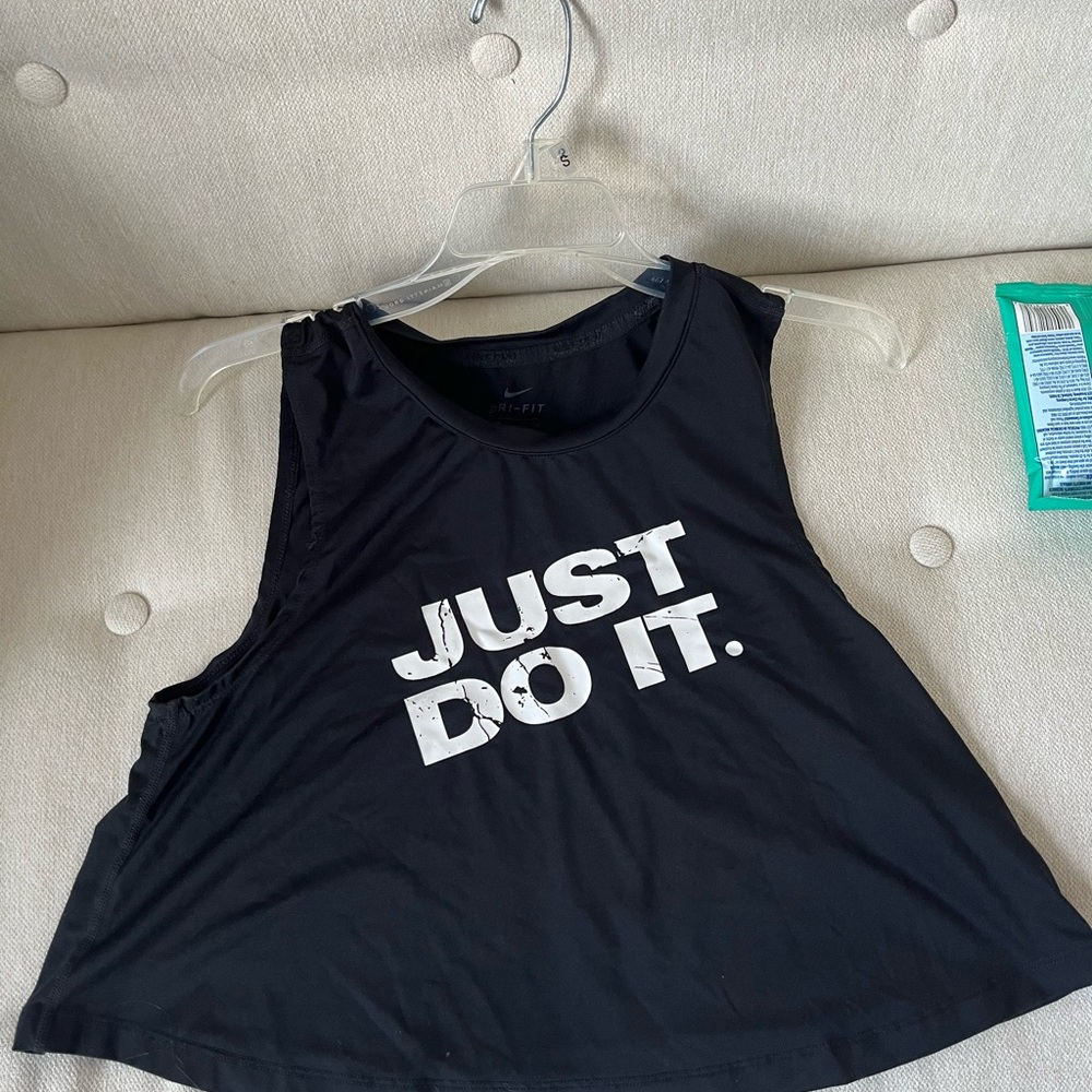 Nike Women's Black 'Just Do It' crop top